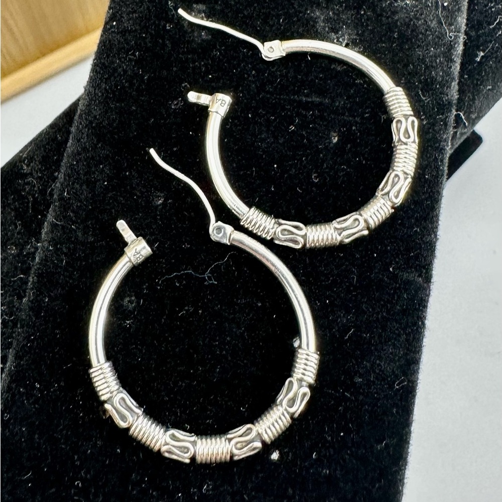 BA SUARTI Bali Sterling Silver Filigree 3 Bangle Bracelets & Hoop Earrings Set - Picture 9 of 16